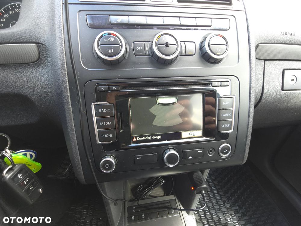 Volkswagen Touran 1.6 TDI DPF BlueMotion Technology DSG MATCH - 32