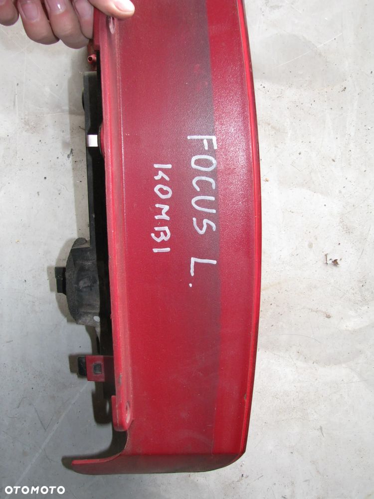 LAMPA TYLNA LEWE FORD FOCUS  KOMBI - 2