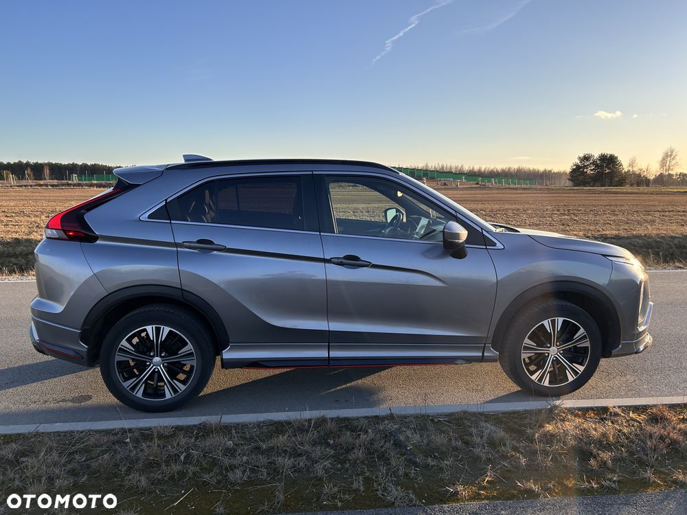 Mitsubishi Eclipse Cross 1.5 T-MIVEC 4WD CVT Diamant+ - 2