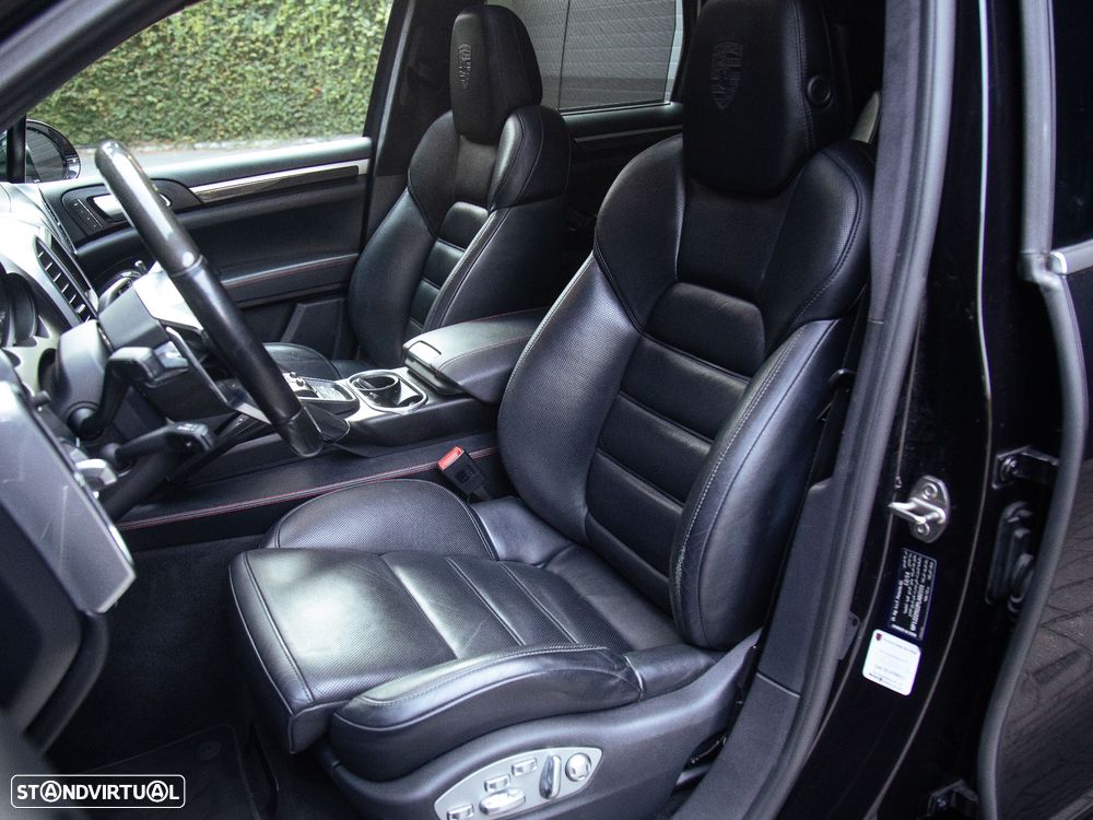 Porsche Cayenne Turbo Tiptronic S - 19