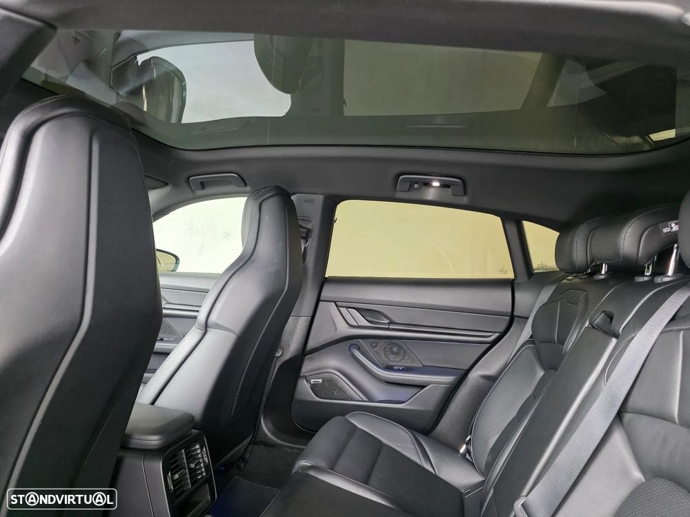 Porsche Taycan Sport Turismo Standard - 33