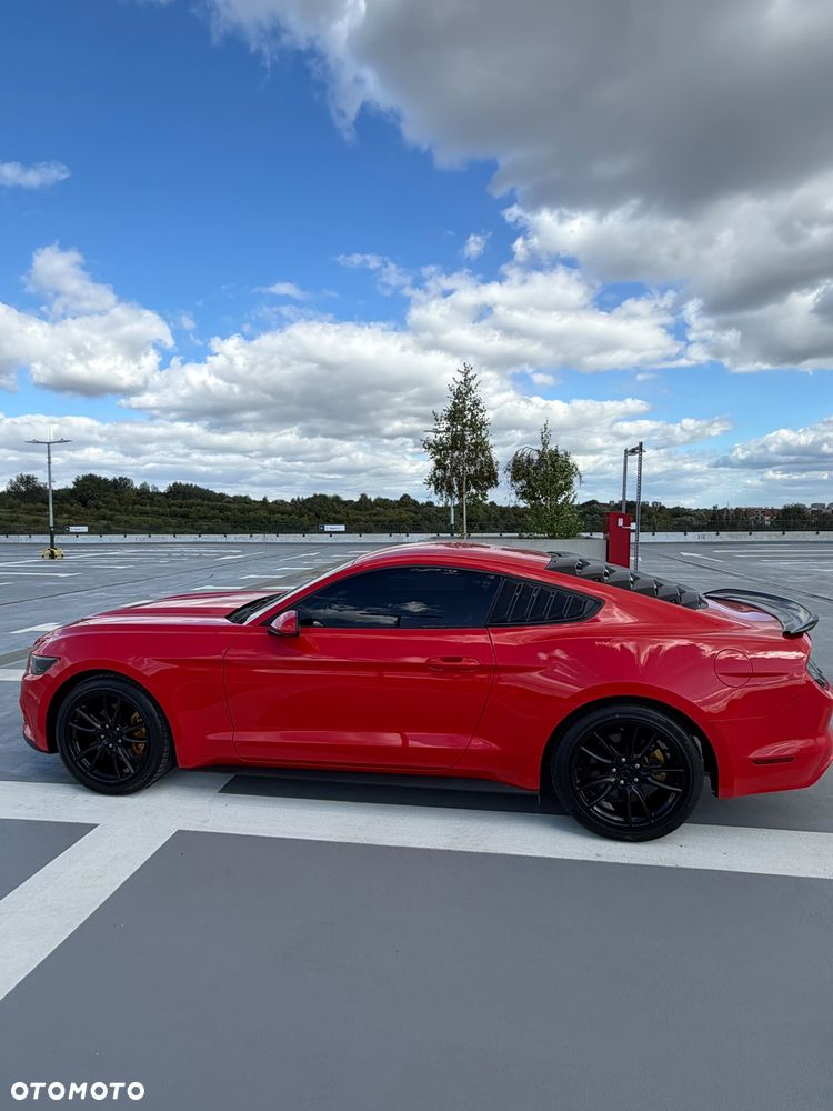 Ford Mustang - 16