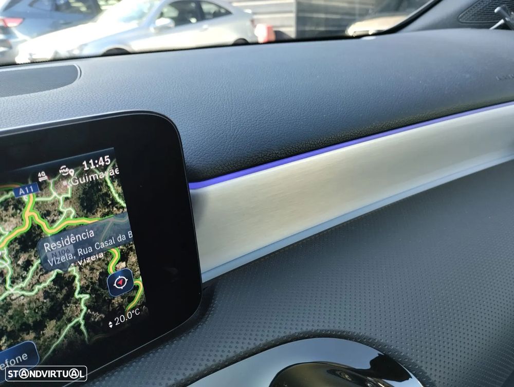 Mercedes-Benz A 250 e AMG Line - 5