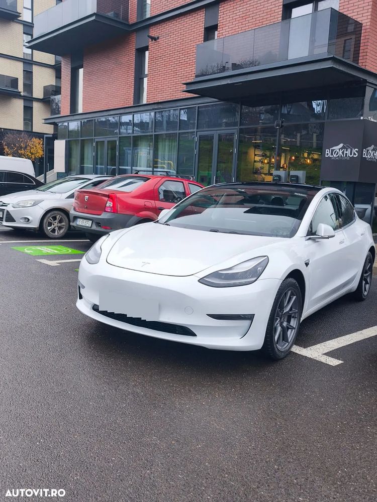 Tesla Model 3 - 13