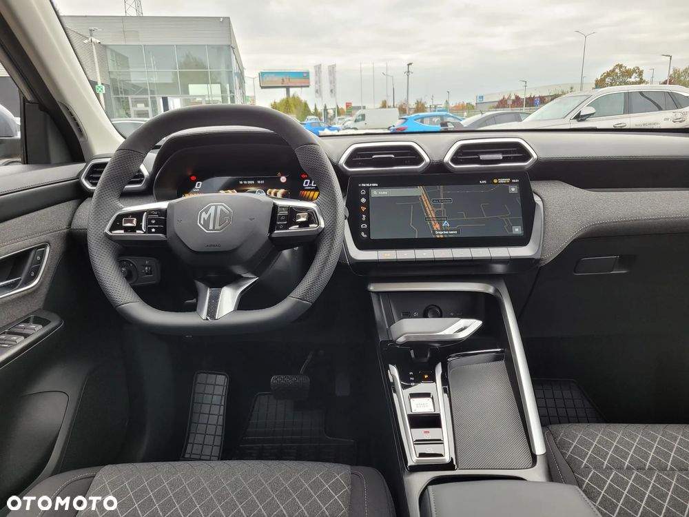 MG ZS Hybrid+ - 8