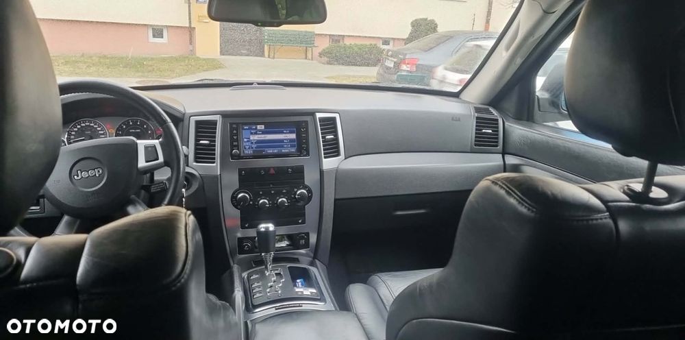 Jeep Grand Cherokee - 10