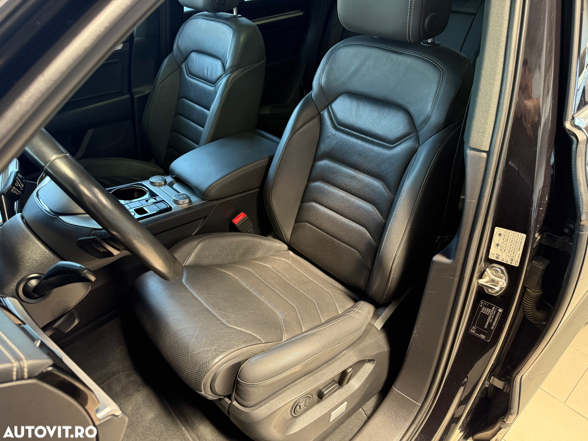 Volkswagen Touareg 3.0 V6 TDI 4Motion DPF Automatik R-Line - 11