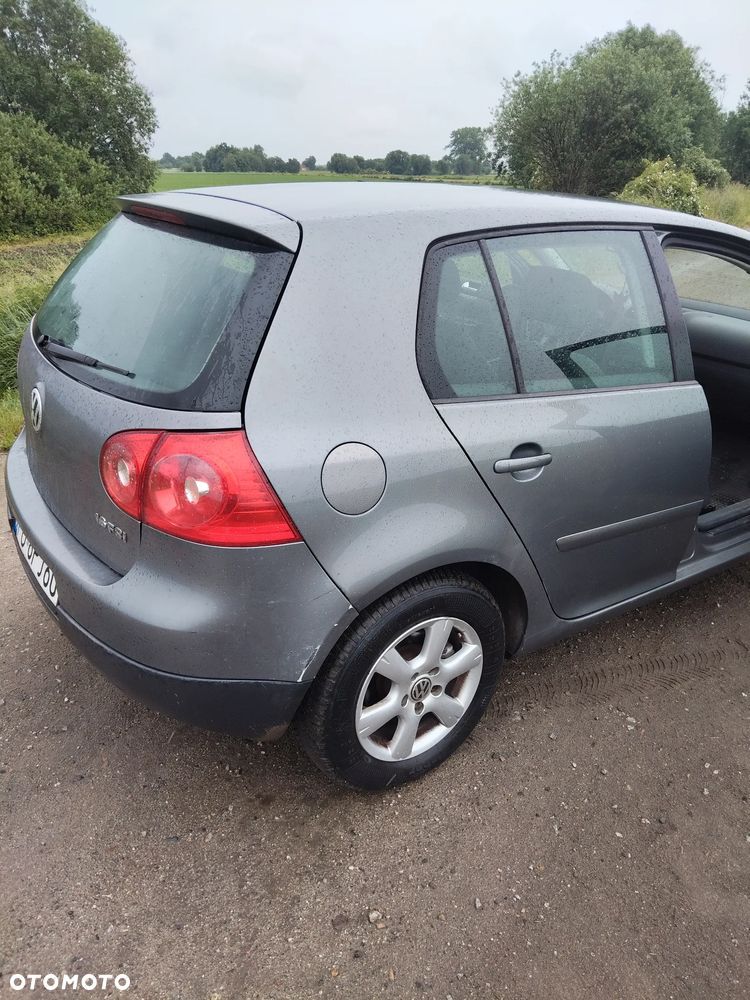 Volkswagen Golf 1.6 FSI Goal - 2