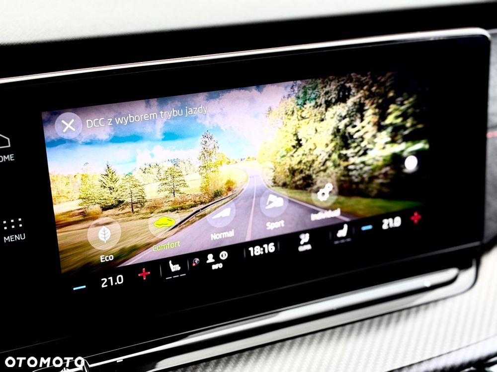 Skoda Octavia 2.0 TDI DSG RS Plus - 38