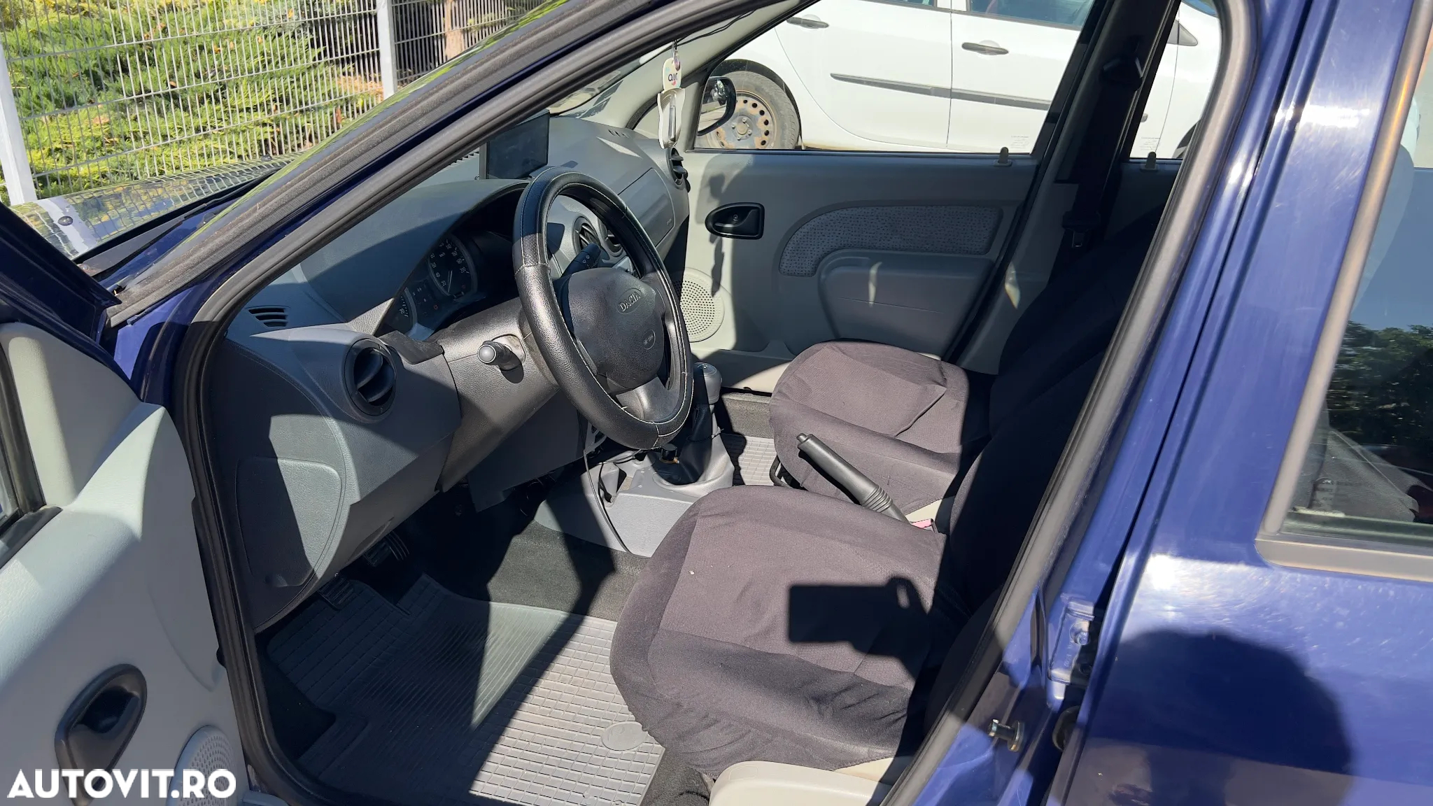 Dacia Logan 1.4 MPI Laureate - 7