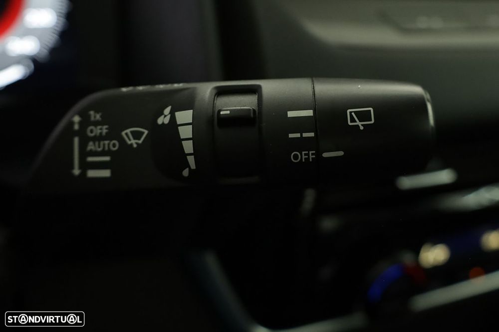 Nissan Qashqai 1.3 DIG-T N-Connecta LED Xtronic - 17