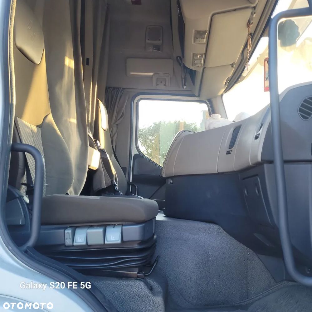 Renault PREMIUM DXI 6X2 - 8