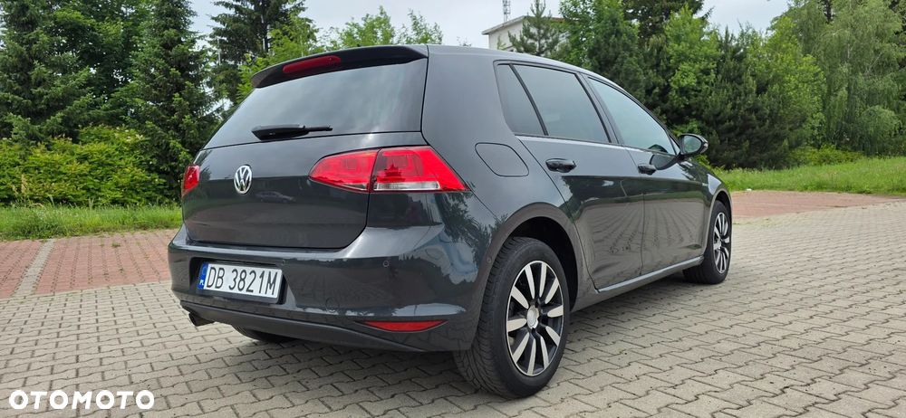 Volkswagen Golf - 4