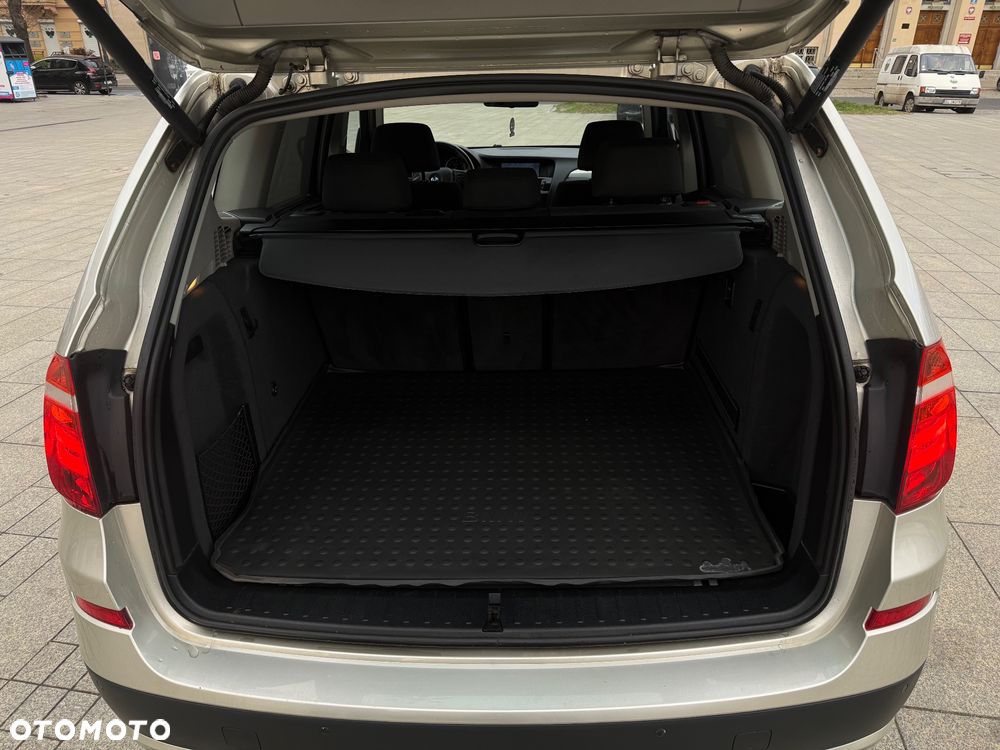 BMW X3 sDrive20i xLine - 12