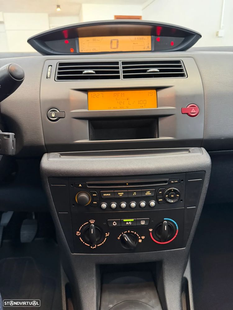Citroën C4 1.6 HDi VTR - 21