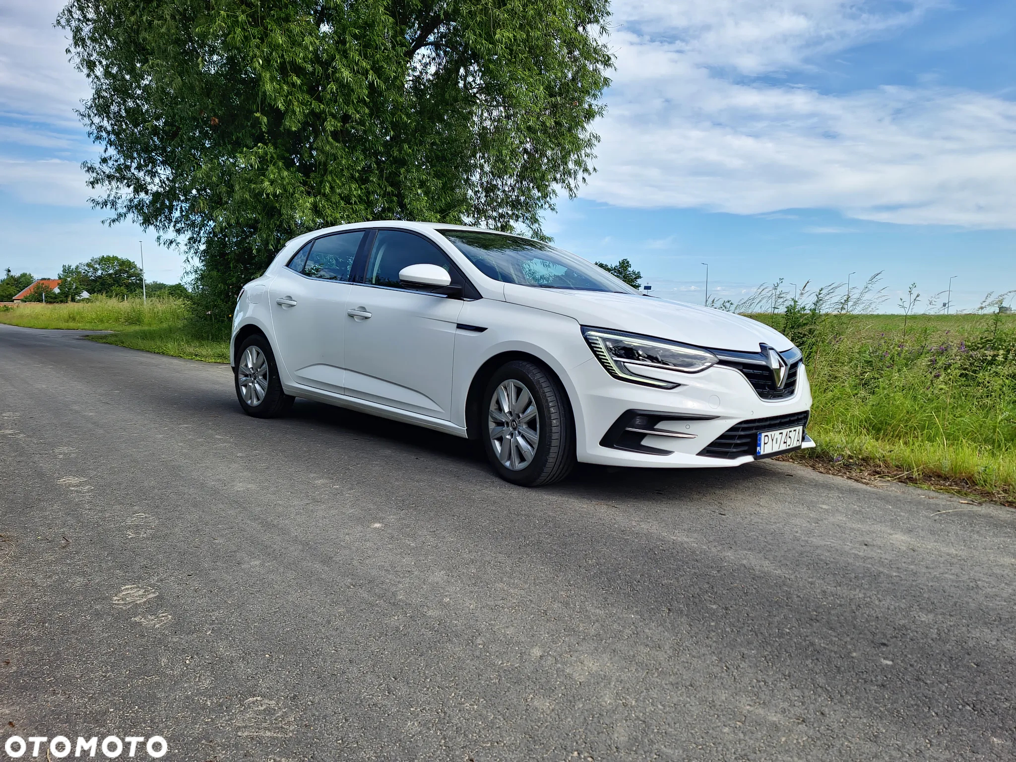 Renault Megane 1.5 Blue dCi Intens - 9