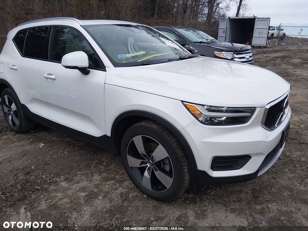 Volvo XC 40 T5 AWD Momentum - 5