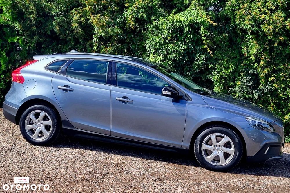 Volvo V40 Cross Country - 18