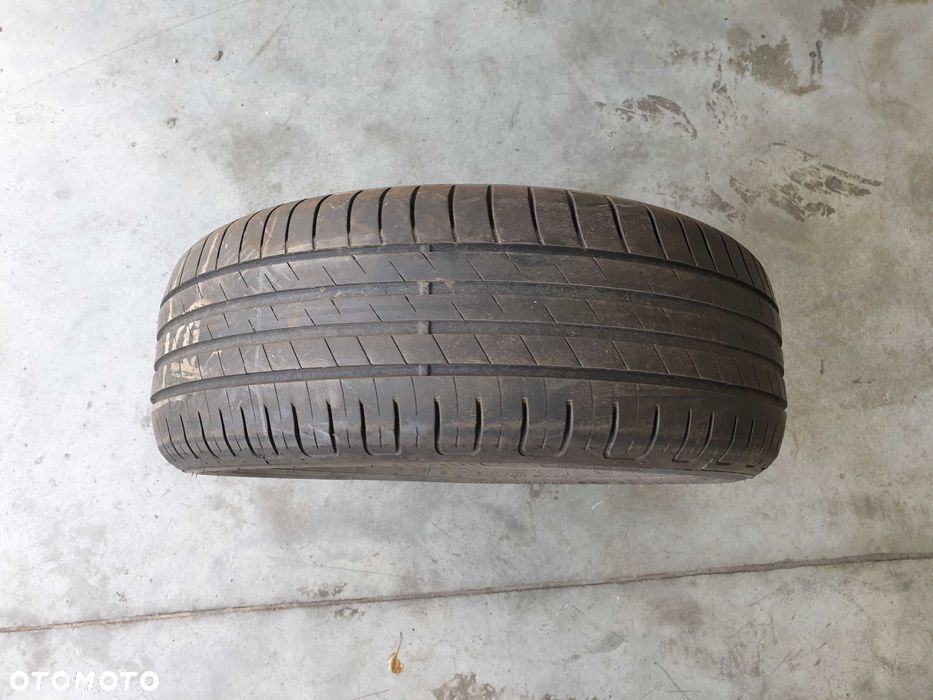 1szt. 215/60/16 99V Goodyear EfficientGrip Perf 5mm 2019r [ 7878 ]