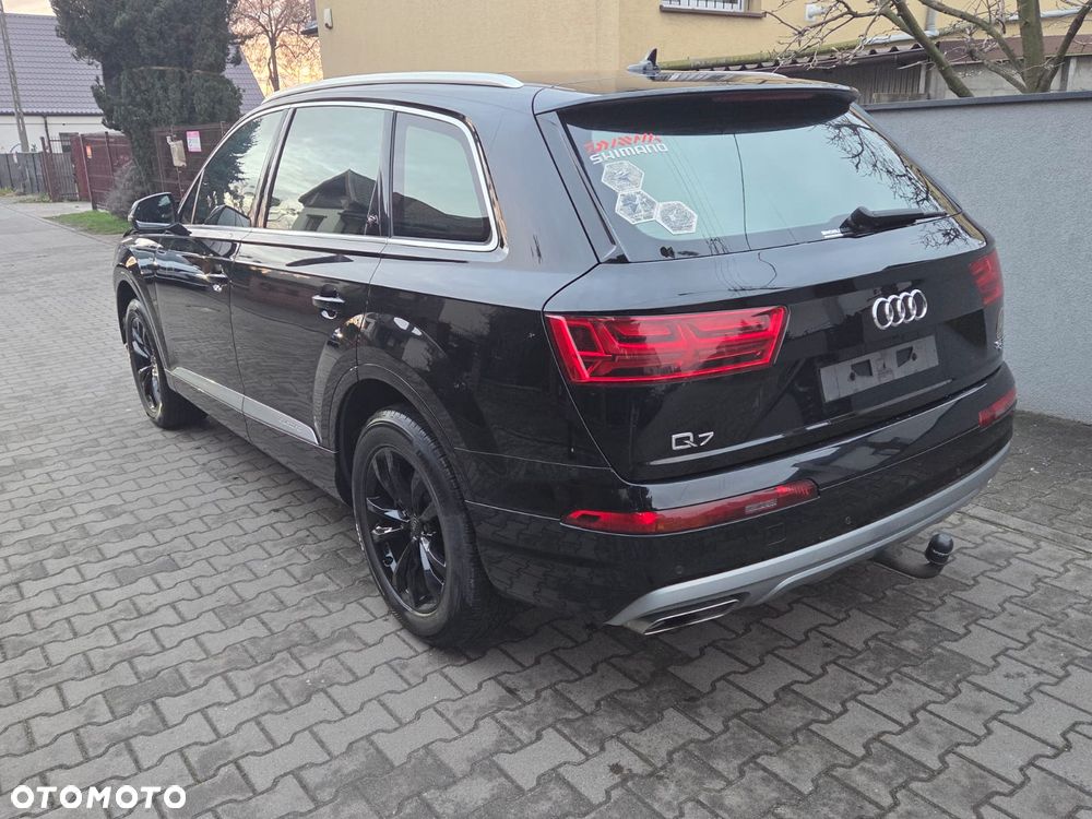 Audi Q7 - 1