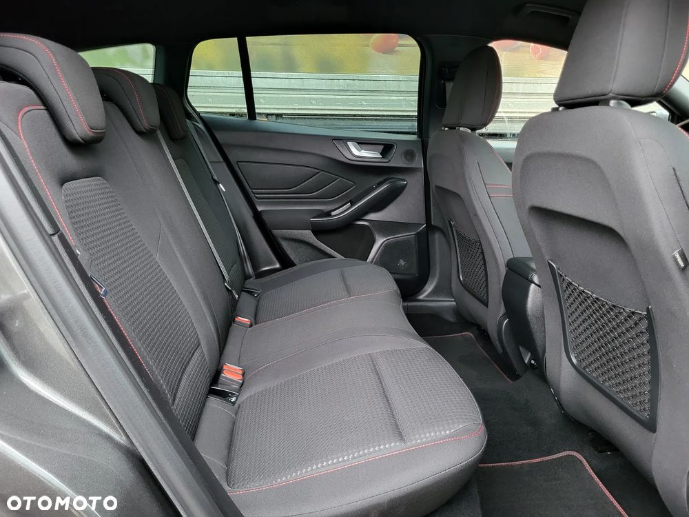 Ford Focus 1.5 EcoBoost STart-Stopp-System ST-LINE X - 28