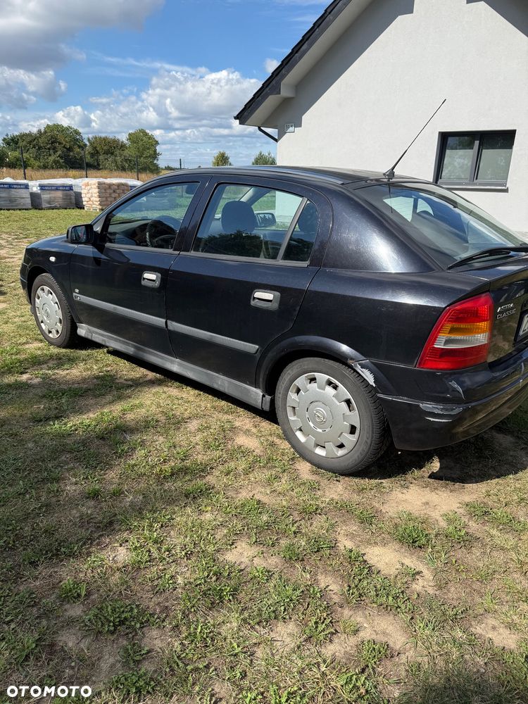Opel Astra 1.4 - 4