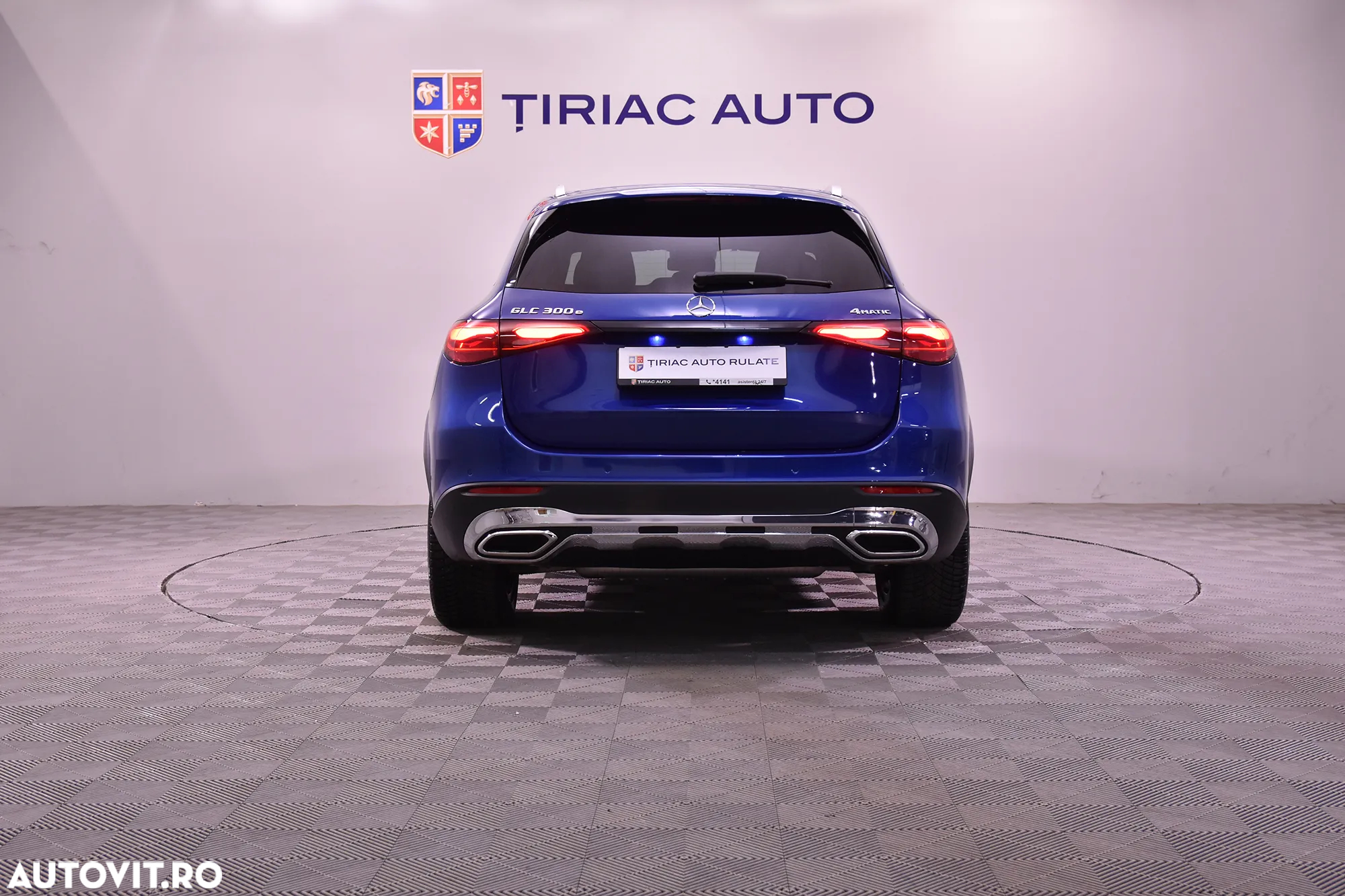 Mercedes-Benz GLC 300 e 4MATIC - 4