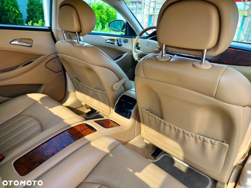 Mercedes-Benz CLS - 16