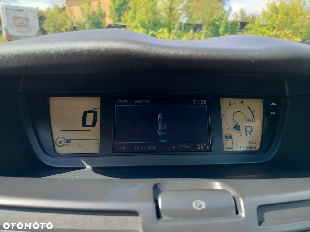 Citroën C4 Grand Picasso 1.6 e-HDi FAP EGS6 (7-Sitzer) Exclusive - 33