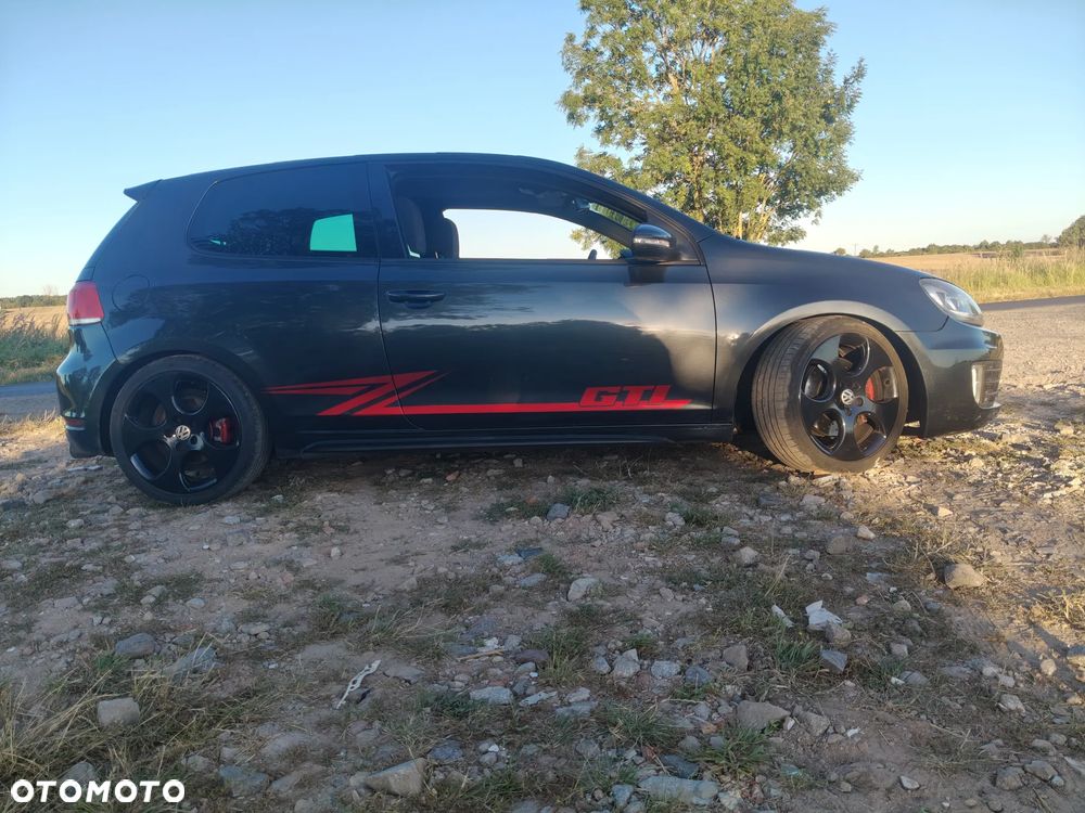 Volkswagen Golf - 10
