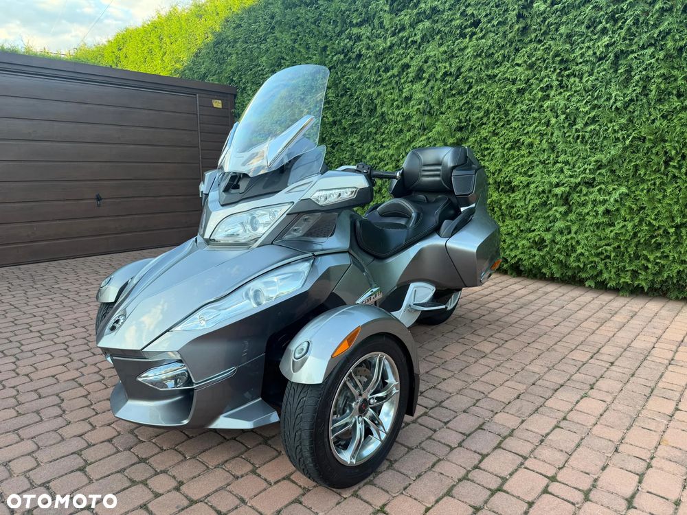 Can-Am Spyder - 2