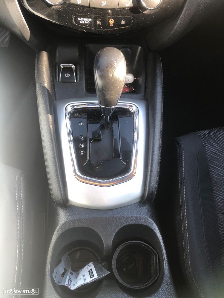 Nissan Qashqai 1.6 dCi Acenta Xtronic - 17