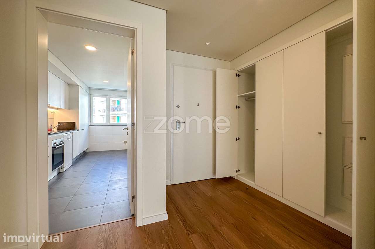 Apartamento T2 com garagem no Coliseu Residences em Ponta Delgada. - Grande imagem: 5/27