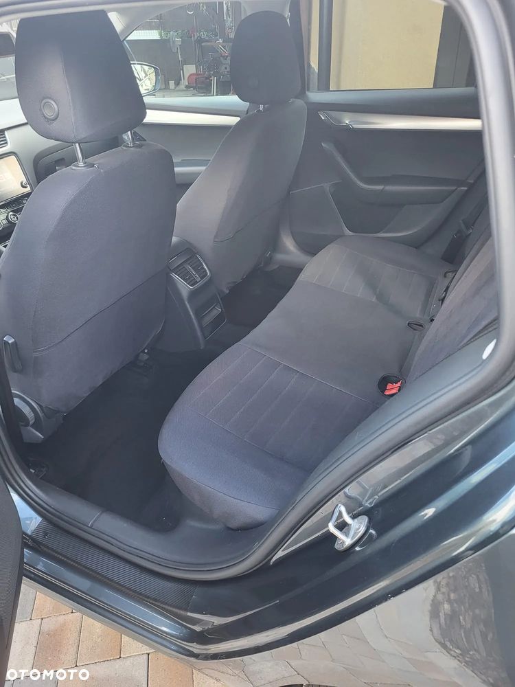 Skoda Octavia 2.0 TDI SCR 4x4 Ambition DSG - 5