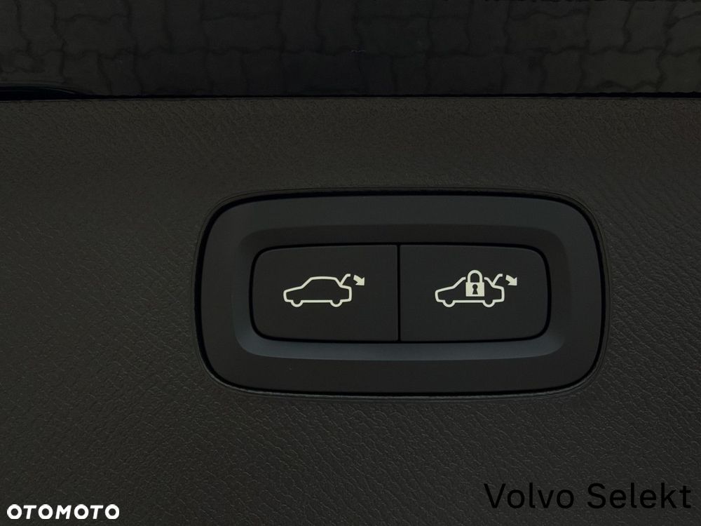 Volvo XC 90 - 21