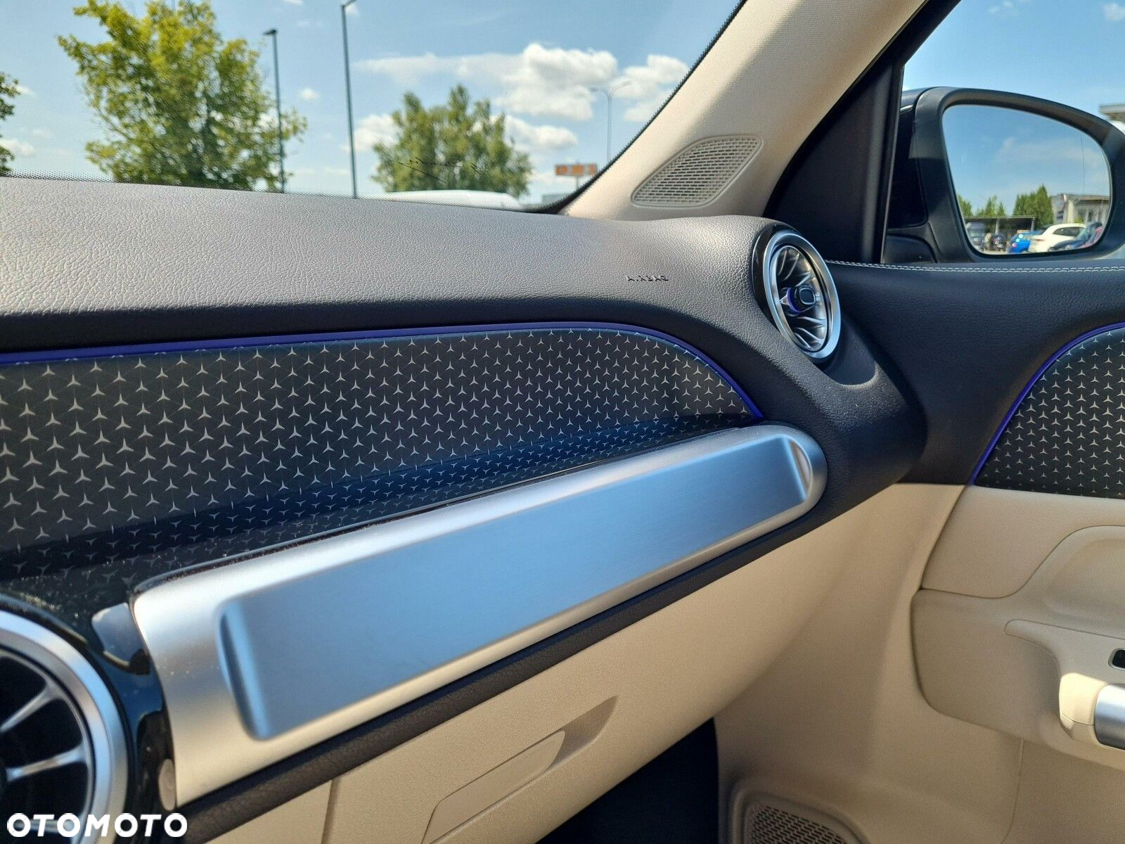 Mercedes-Benz GLB 200 Progressive 7G-DCT - 25
