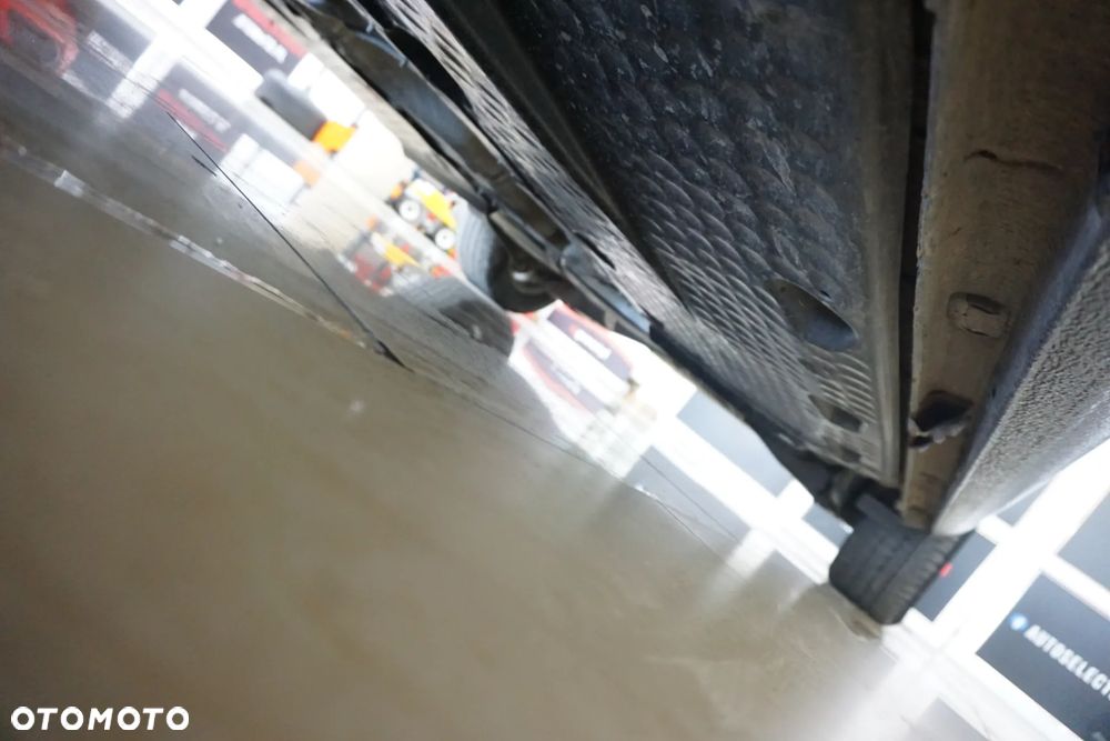 Volkswagen Golf Plus 1.9 TDI Tour - 12