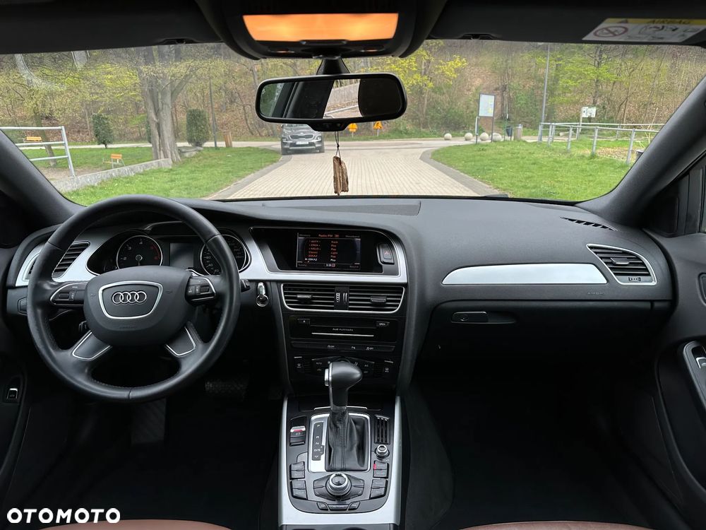 Audi A4 Avant 2.0 TDI DPF multitronic S line Sportpaket - 22