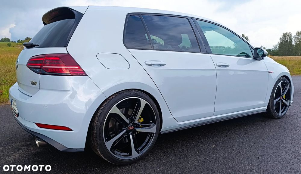 Volkswagen Golf GTI (BlueMotion Technology) - 4