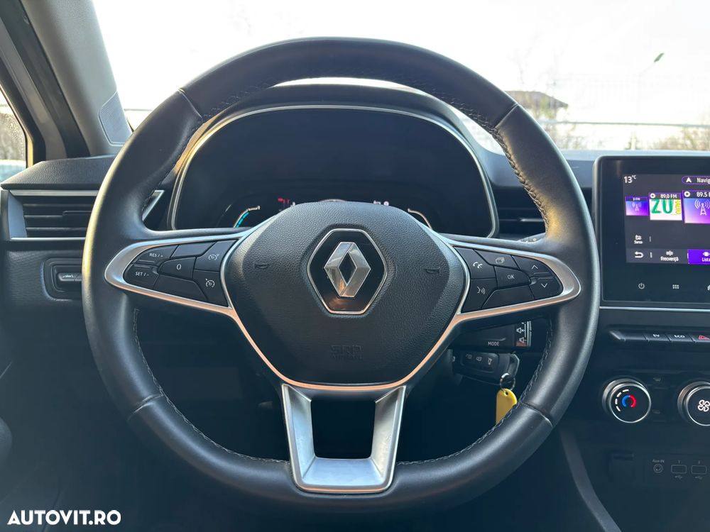 Renault Clio E-TECH Hybrid 140 BUSINESS EDITION - 21