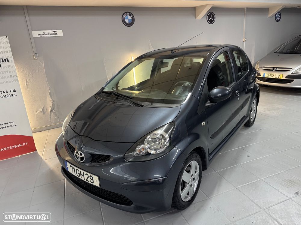 Toyota Aygo 1.0 + AC+VSC - 3