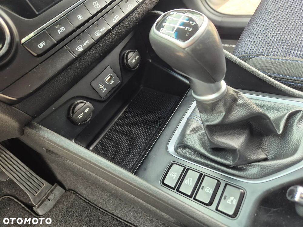 Hyundai Tucson 1.7 CRDI BlueDrive Comfort 2WD - 21