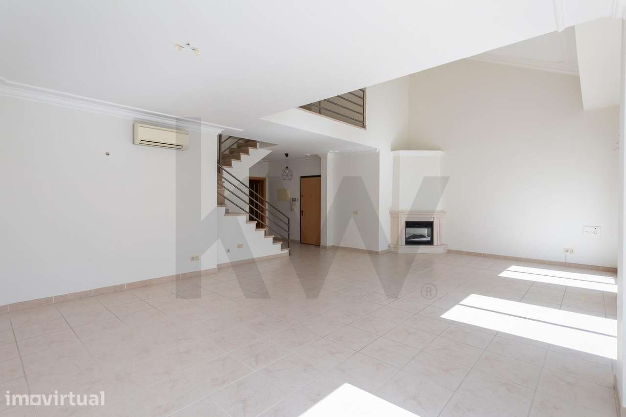 Duplex T4 em Alcochete | O Apartamento perfeito no Centro da Vila. - Grande imagem: 4/40