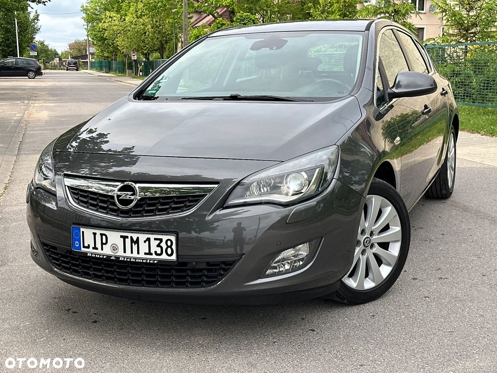Opel Astra 1.4 T Cosmo - 14