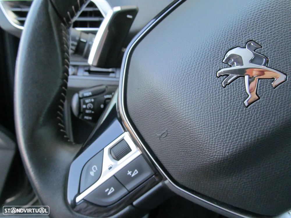 Peugeot 3008 PureTech 130 Stop & Start GPF EAT8 Active Business-Pack - 18
