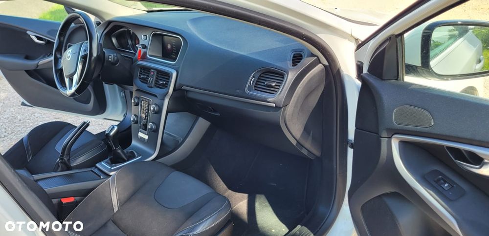 Volvo V40 - 16