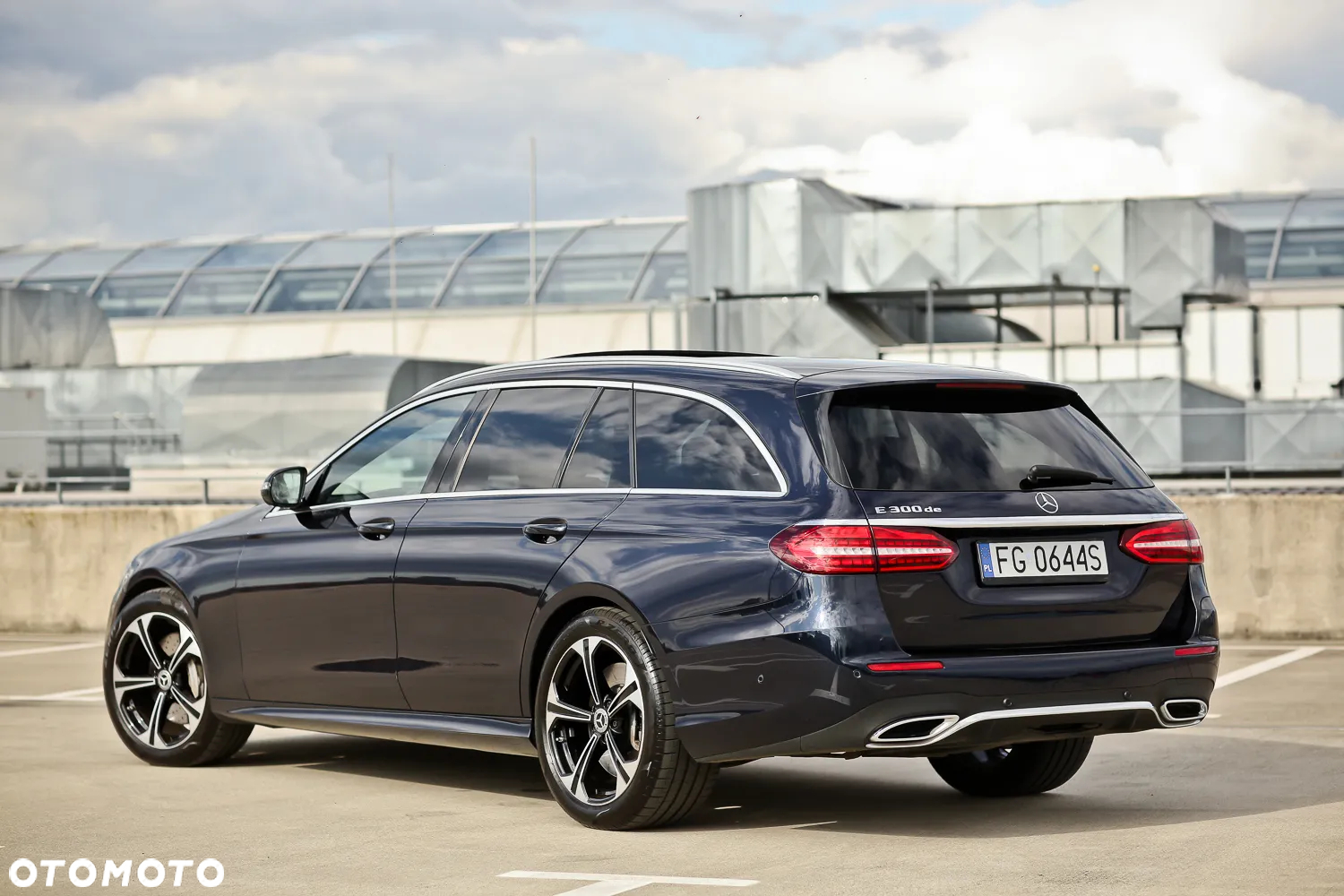 Mercedes-Benz Klasa E 300 de T 9G-TRONIC AMG Line - 12