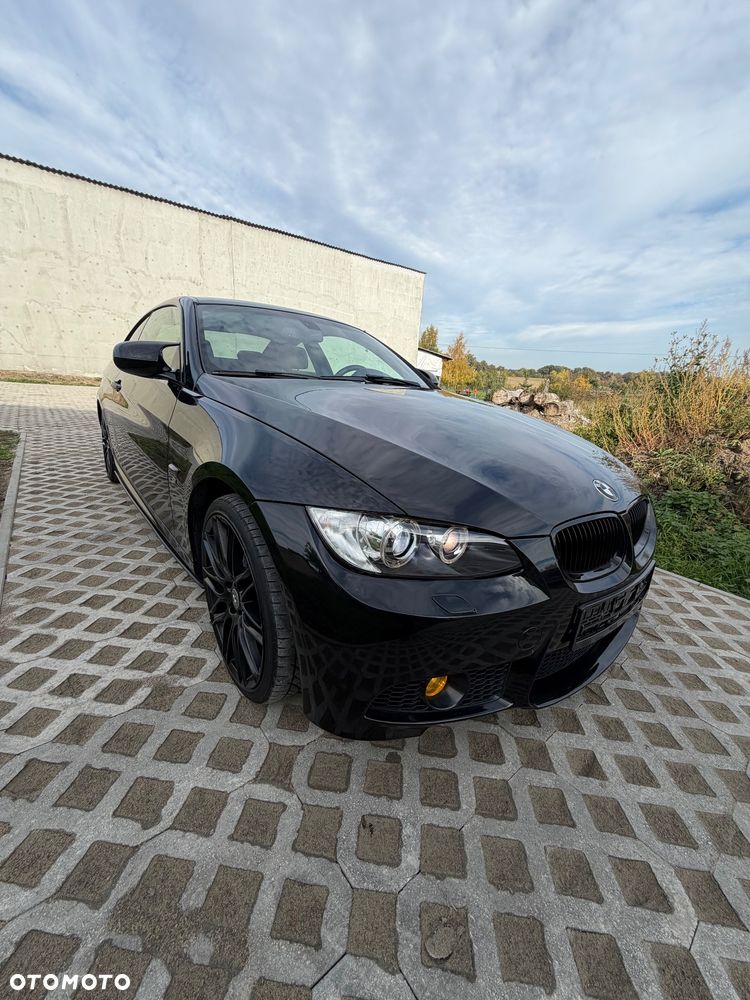 BMW 3 Series 2010 photo 2