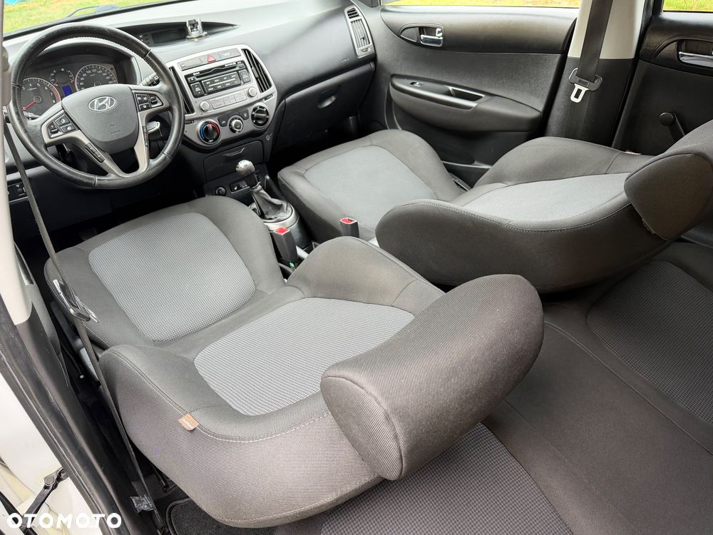 Hyundai i20 1.2 Fifa World Cup Edition - 27