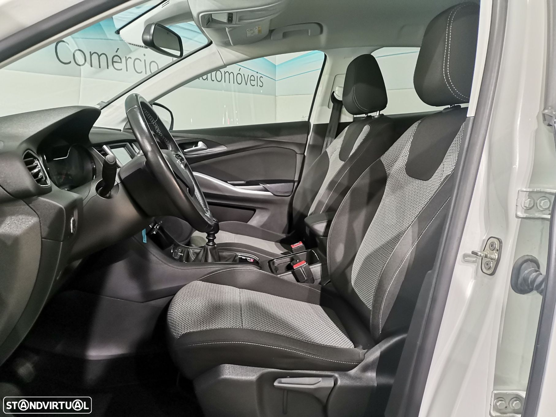 Opel Grandland X 1.2 T GS Line - 7